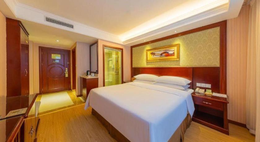 Yichang Vienna Hotel Wanda Branch 외부 사진